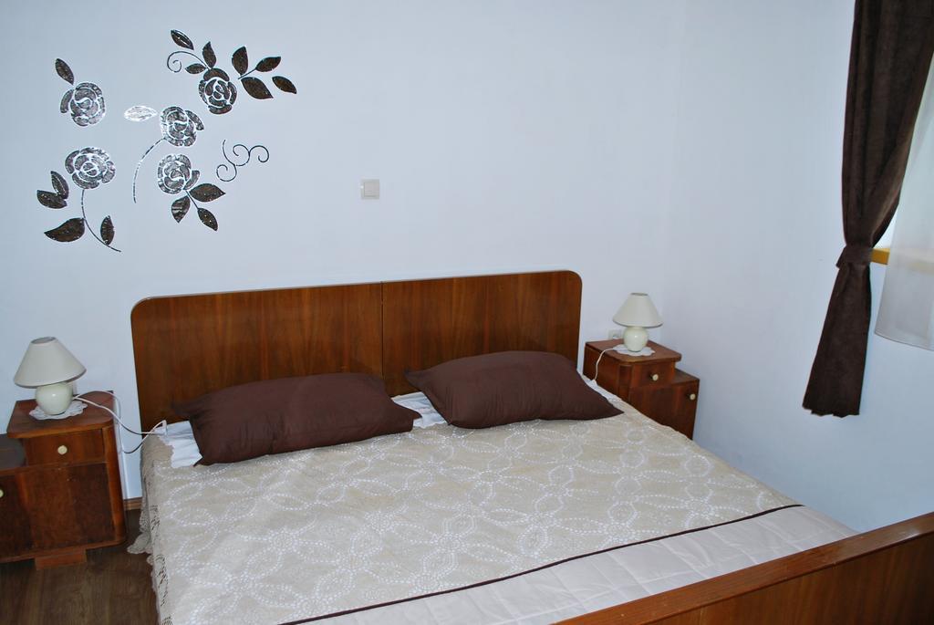 Apartment Mateo Šajini Oda fotoğraf